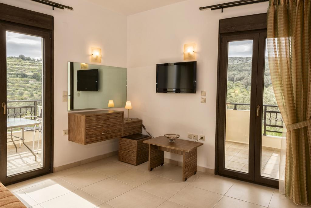 Villa Laga With Pool, 300M To Taverns, Childrens Area, Bbq! Kirianna Exterior foto