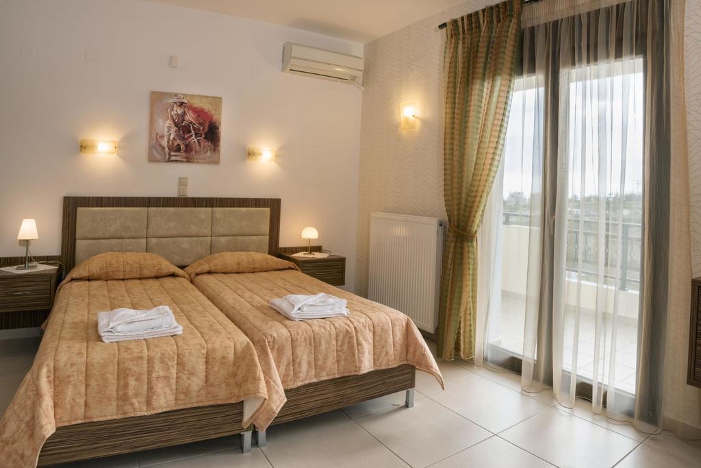 Villa Laga With Pool, 300M To Taverns, Childrens Area, Bbq! Kirianna Exterior foto