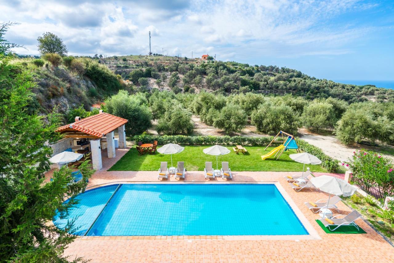 Villa Laga With Pool, 300M To Taverns, Childrens Area, Bbq! Kirianna Exterior foto