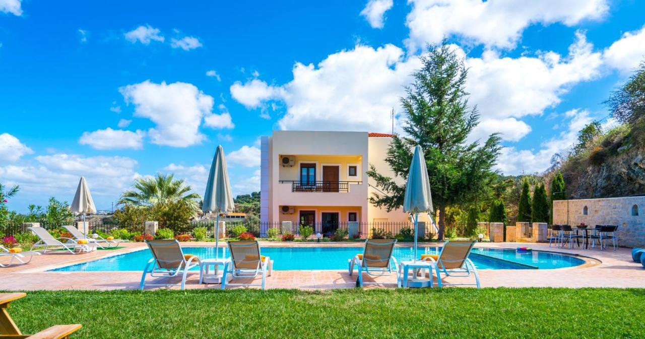 Villa Laga With Pool, 300M To Taverns, Childrens Area, Bbq! Kirianna Exterior foto